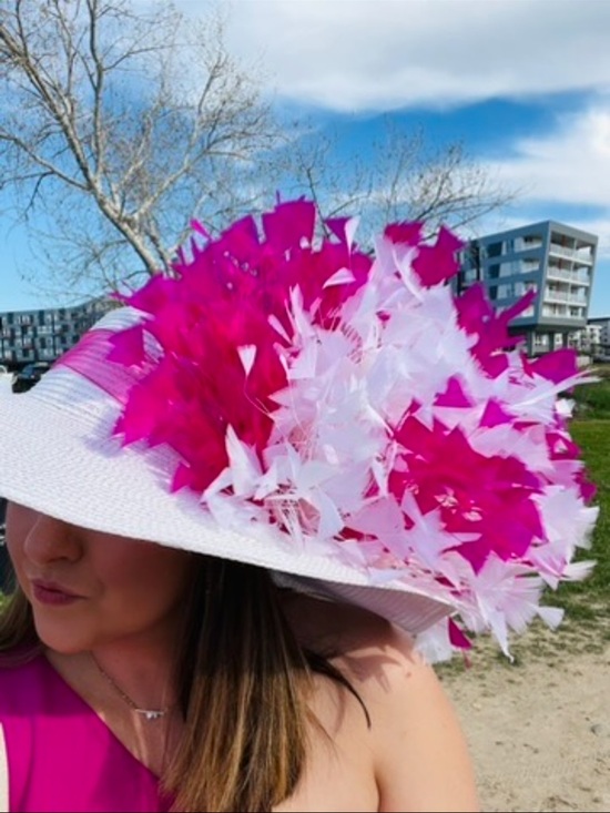 KENTUCKY DERBY ? Hat with Pink & Fuchsia Feather Trim - worn once main image 6